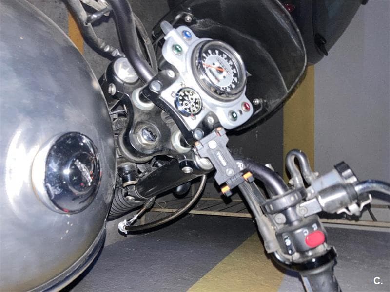 Triumph SCRAMBLER EFI – Vista 4