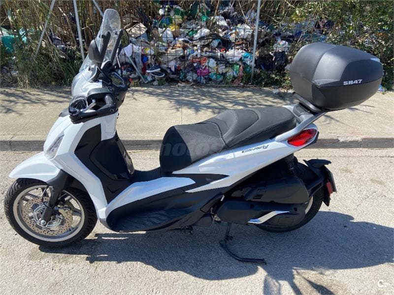 Piaggio Beverly 400 – Vista 2