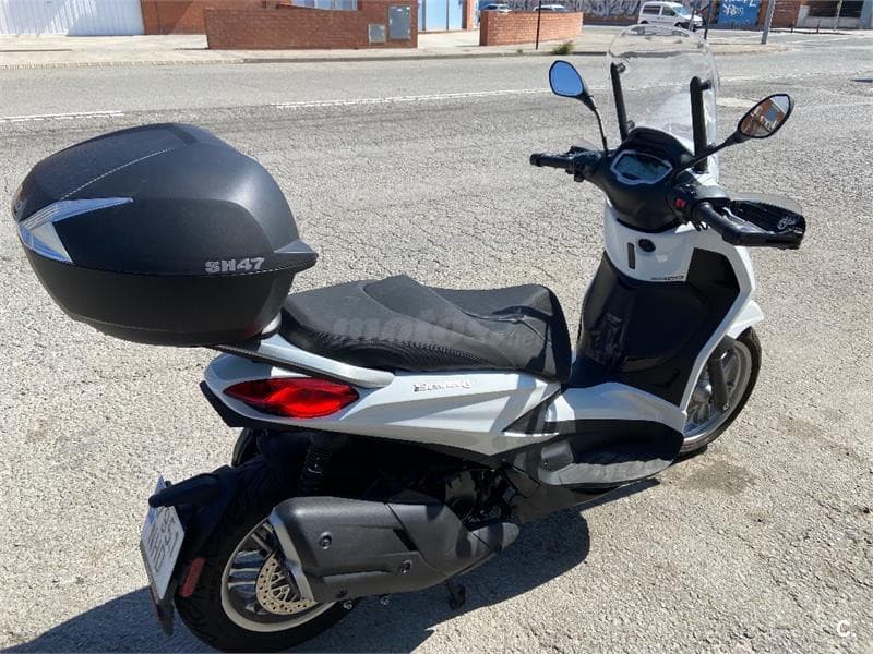 Piaggio Beverly 400 – Vista 3