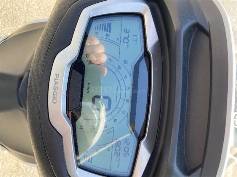 Piaggio Beverly 400 – Vista 5