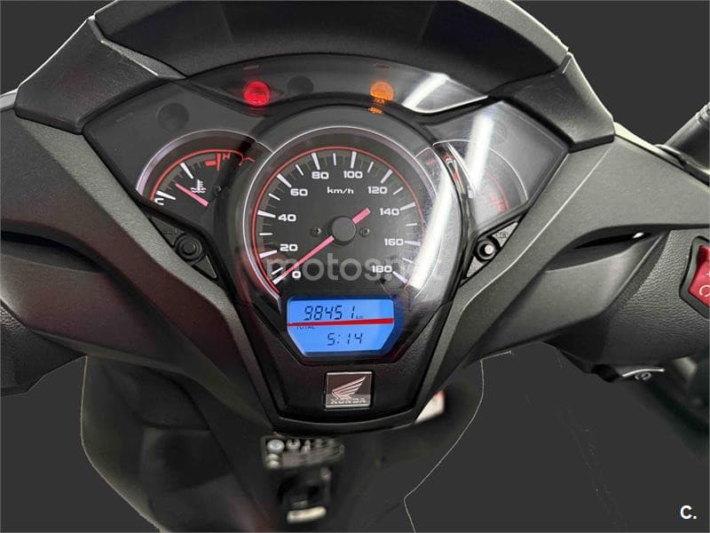 Honda Scoopy SH300i – Vista 1