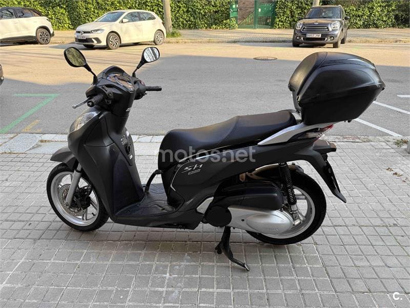 Honda Scoopy SH300i – Vista 3