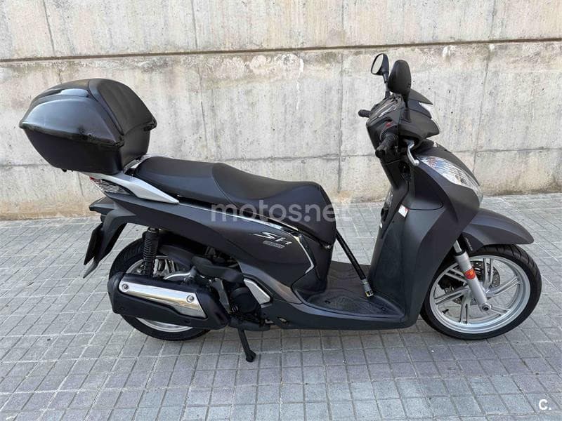 Honda Scoopy SH300i – Vista 5