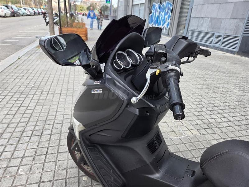 SYM Joymax 300 – Vista 5