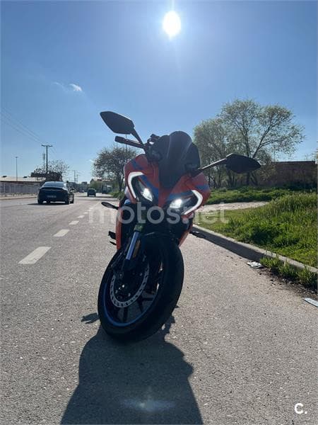 CFMOTO 300 SR – Vista 1