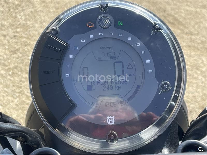 Husqvarna Svartpilen 125 – Vista 6