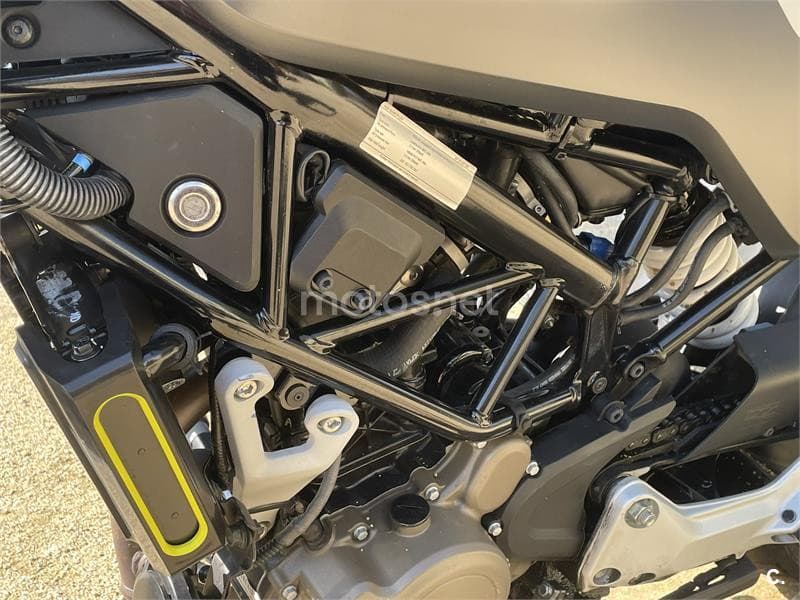 Husqvarna Svartpilen 125 – Vista 10