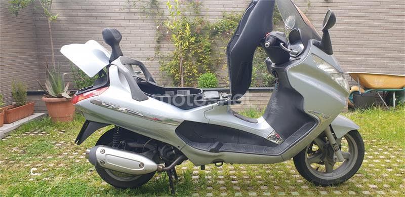 Piaggio X8 125 – Vista 1