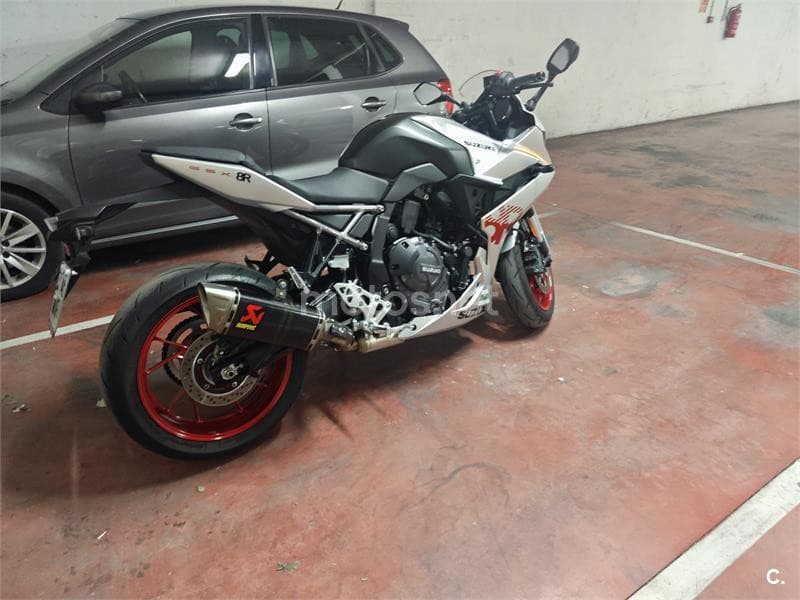Suzuki GSX-8R – Vista 2