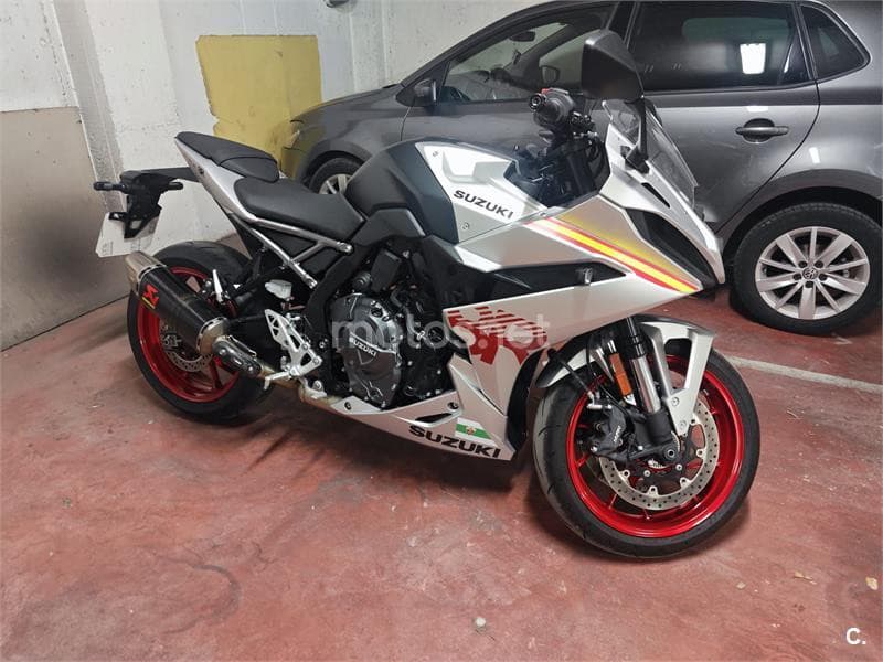 Suzuki GSX-8R – Vista 4