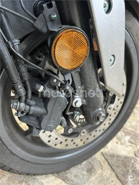 Yamaha XMAX 400 – Vista 7