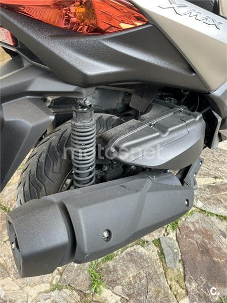 Yamaha XMAX 400 – Vista 10