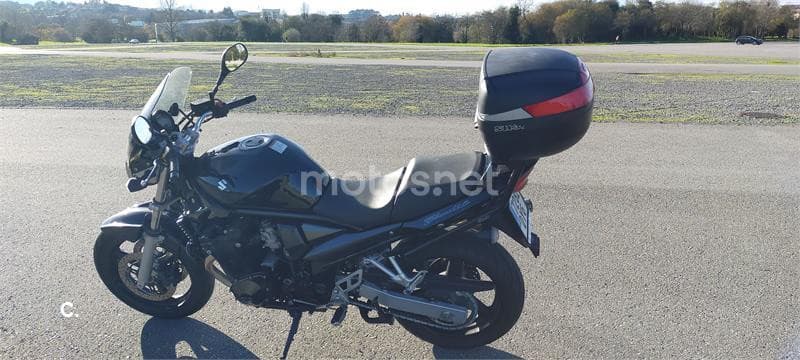 Suzuki GSF Bandit 650 – Vista 1