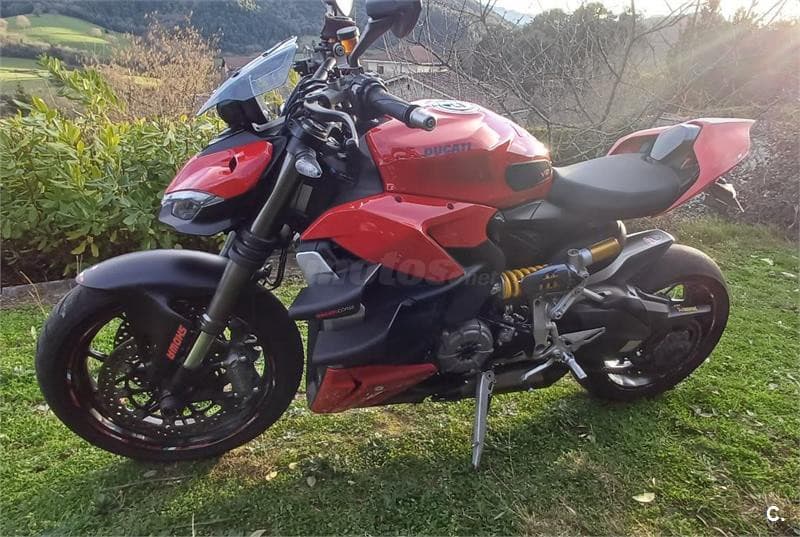 Ducati Streetfighter V2 – Vista 2