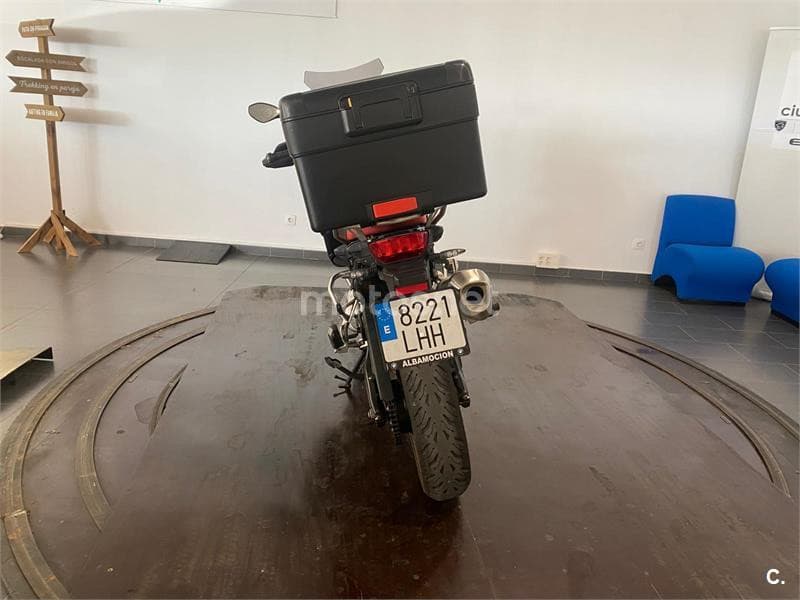 BMW F 750 – Vista 2