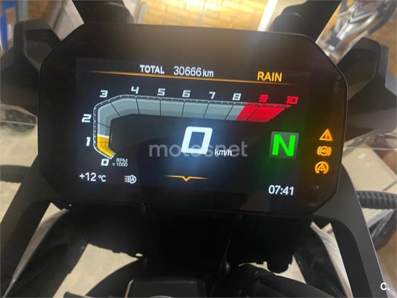 BMW F 750 – Vista 5