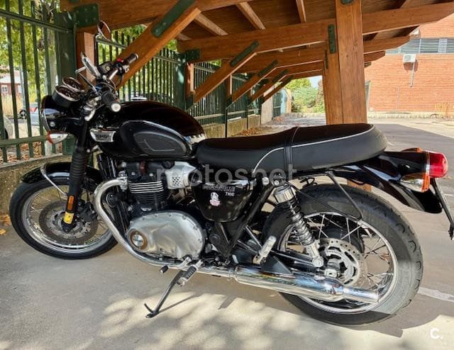 Triumph Bonneville – Vista 2
