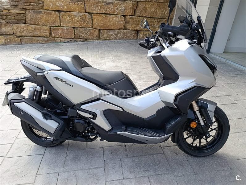 Honda ADV 350 – Vista 5