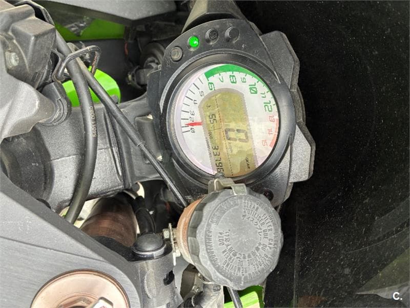 Kawasaki ZX 10R – Vista 1