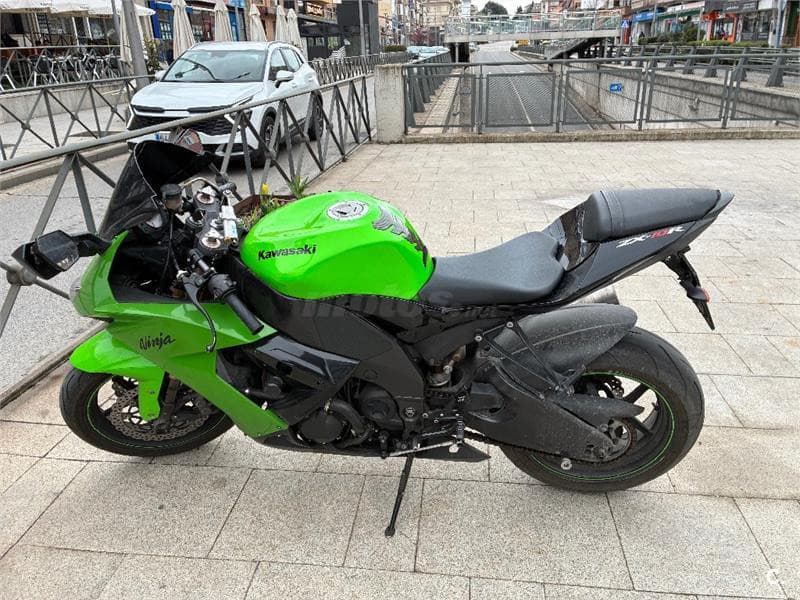 Kawasaki ZX 10R – Vista 4