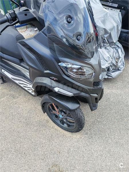 Piaggio MP3 Exclusive 530 – Vista 4