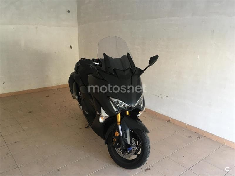 Yamaha TMAX – Vista 1