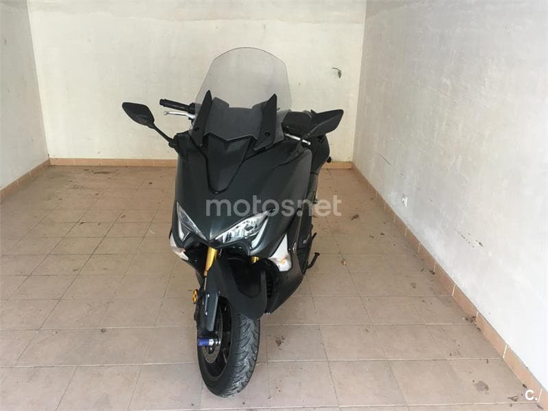 Yamaha TMAX – Vista 6