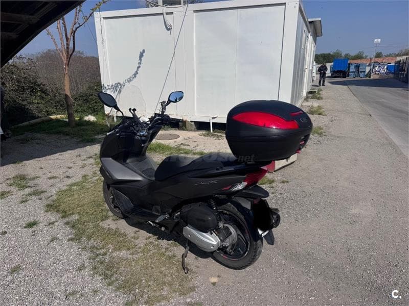 Honda PCX 125 – Vista 4