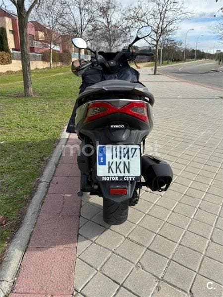 Kymco Grand Dink 300 – Vista 1