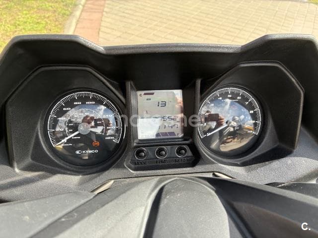 Kymco Grand Dink 300 – Vista 6