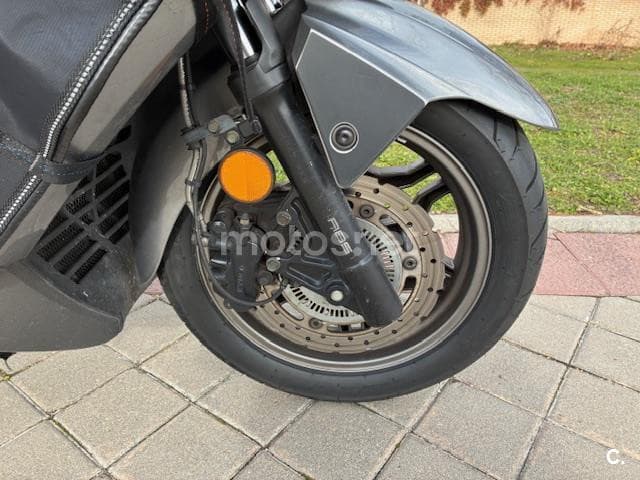 Kymco Grand Dink 300 – Vista 7