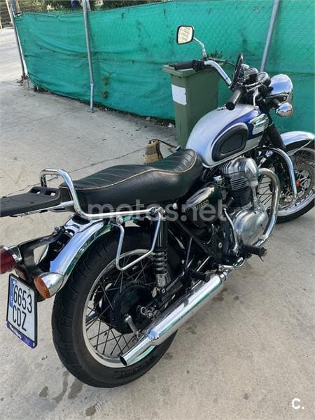 Kawasaki W 650 – Vista 4