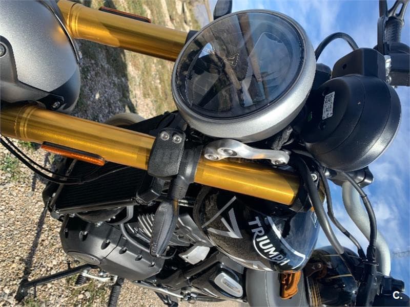 Triumph Speed 400 – Vista 1