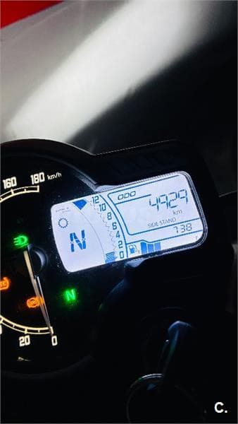 Triumph Speed 400 – Vista 6