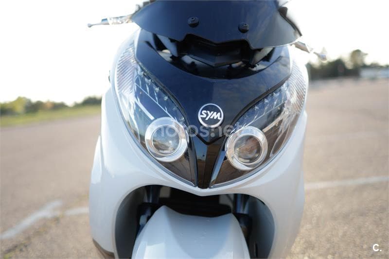 SYM Maxsym 400 – Vista 5