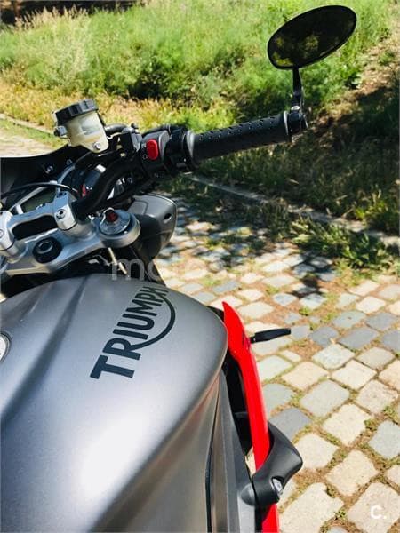 Triumph Street Triple R – Vista 8