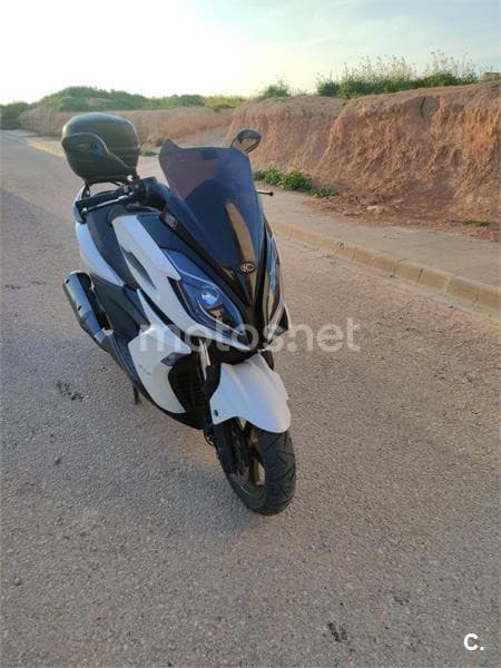 Kymco K-XCT 125i – Vista 1
