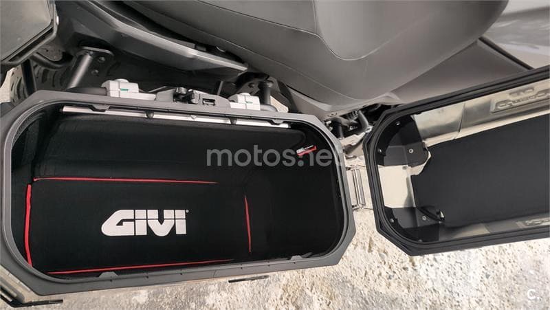 Suzuki V-Strom 650 XT ABS – Vista 7