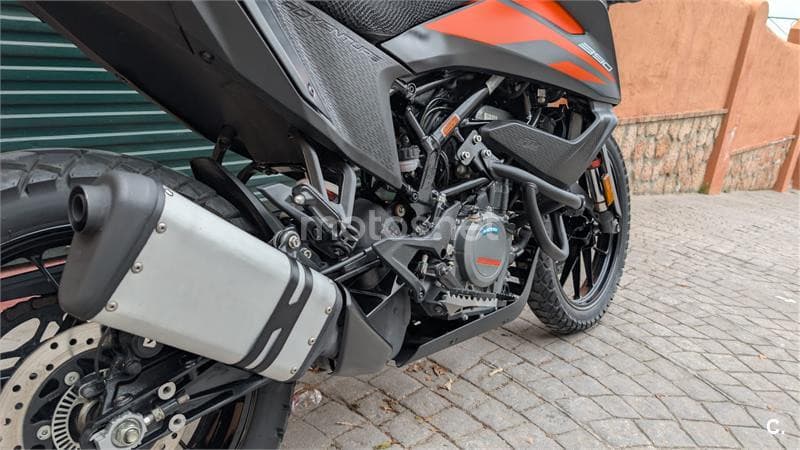 KTM 390 – Vista 4