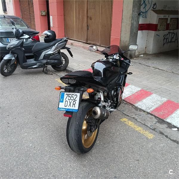 Yamaha YZF R6 – Vista 3