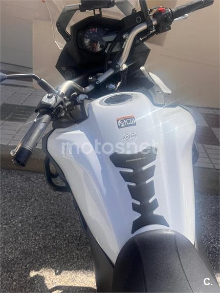 Suzuki V-Strom 650 ABS – Vista 4