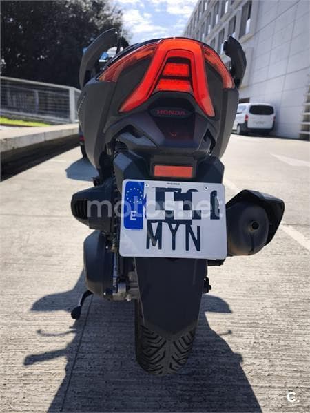 Honda Forza 350 – Vista 4