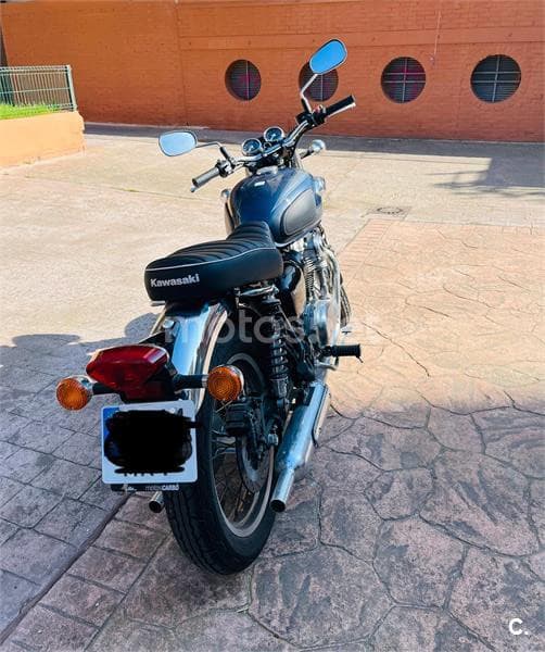 Kawasaki W 800 – Vista 1