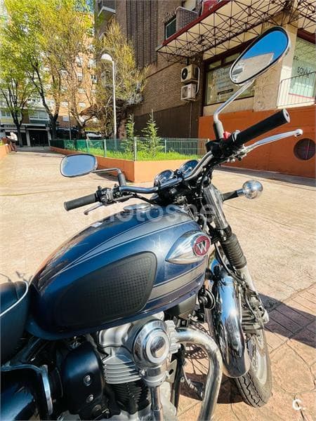 Kawasaki W 800 – Vista 5