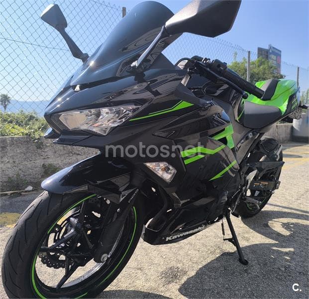 Kawasaki Ninja 400 – Vista 1