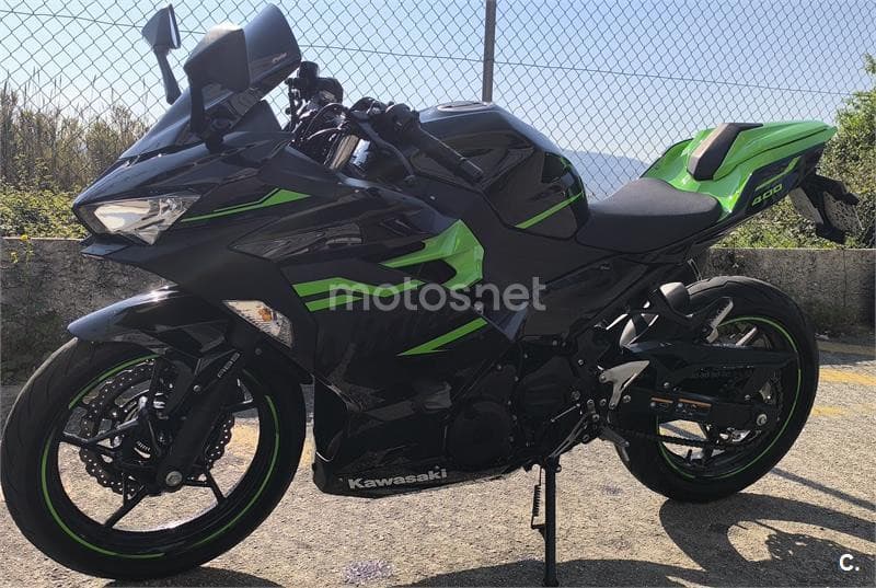 Kawasaki Ninja 400 – Vista 7