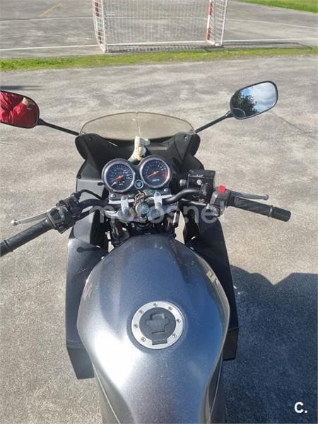 Suzuki GS 500F – Vista 7