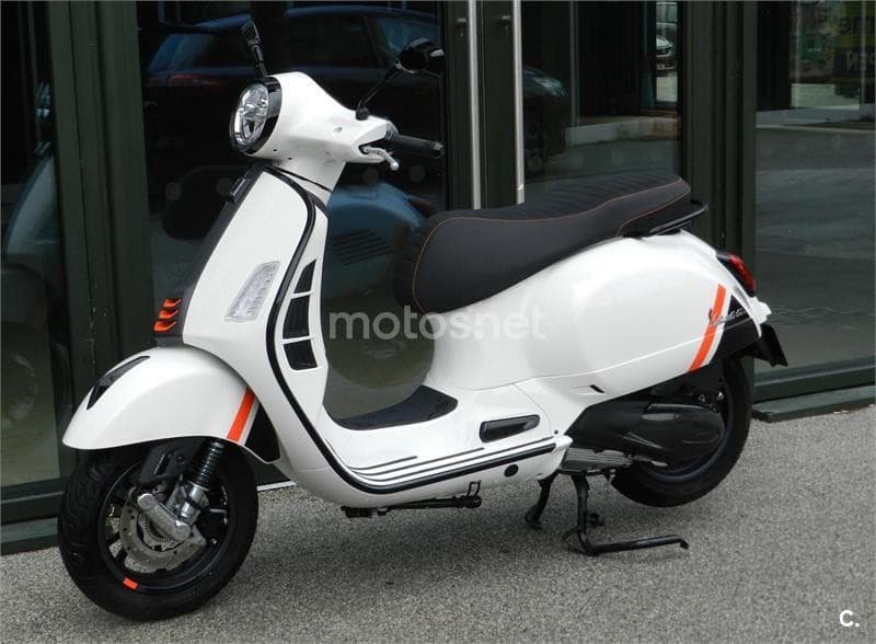 Vespa GTS 300 – Vista 1