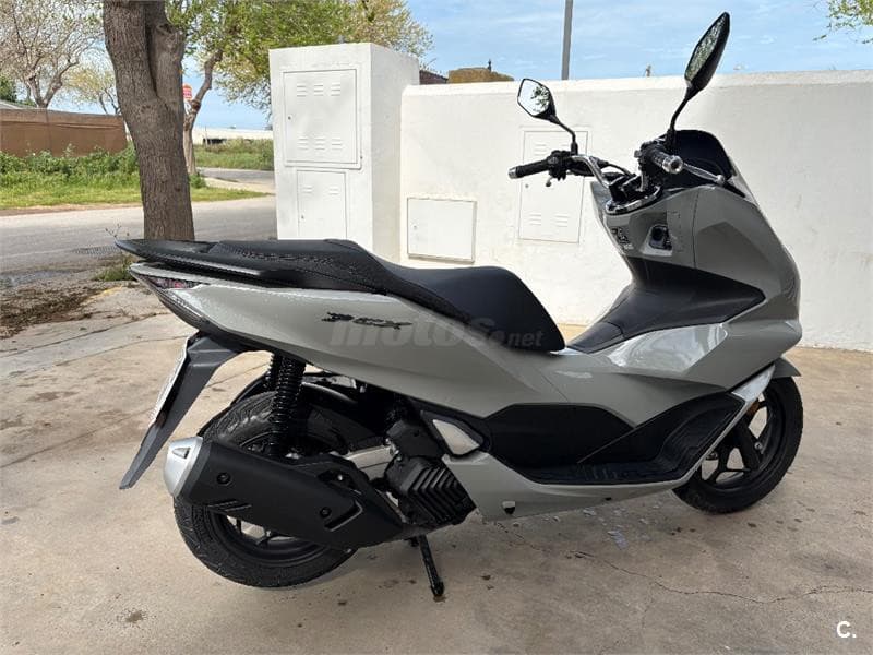 Honda PCX 125 – Vista 4