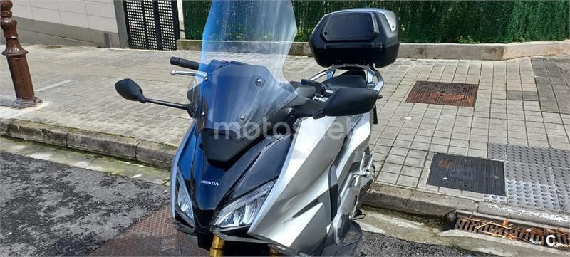 Honda Forza 750 – Vista 13